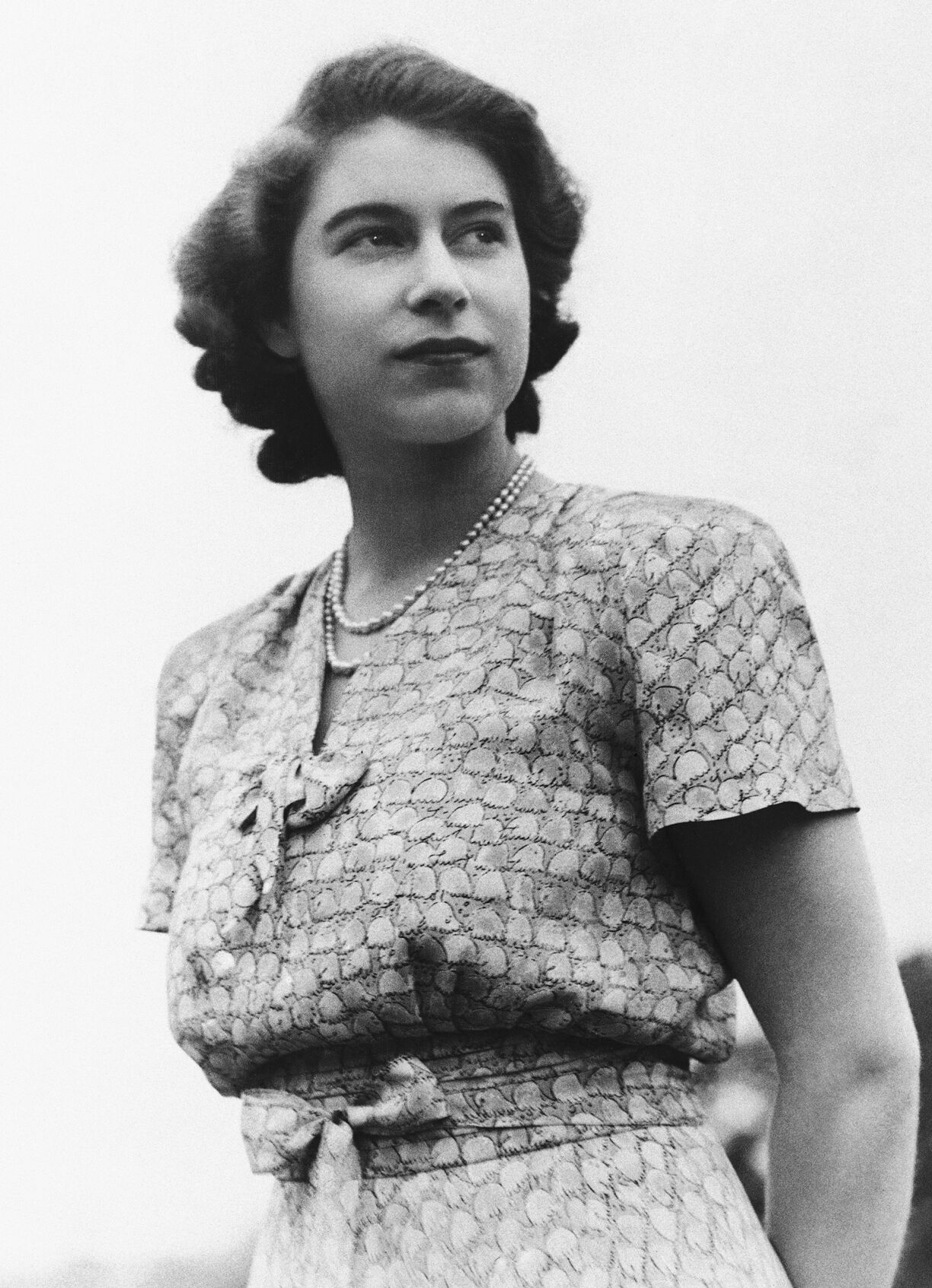 THE YOUNG HEIRESS - Britain-Queen's Style